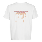 Weißes T-Shirt mit dem Aufdruck: "Someone died for your glass of milk." mit beiger trpfender Flüssigkeit, stellvertretend für Milch.