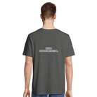 Person mit grauem T-Shirt mit dem Rückenaufdruck: "END SPECIESISM."